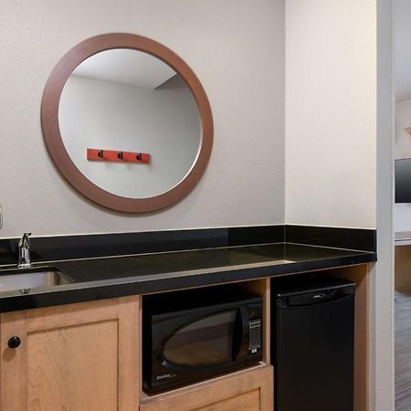 Hampton Inn & Suites Dodge City Boot Hill Casino Exterior foto