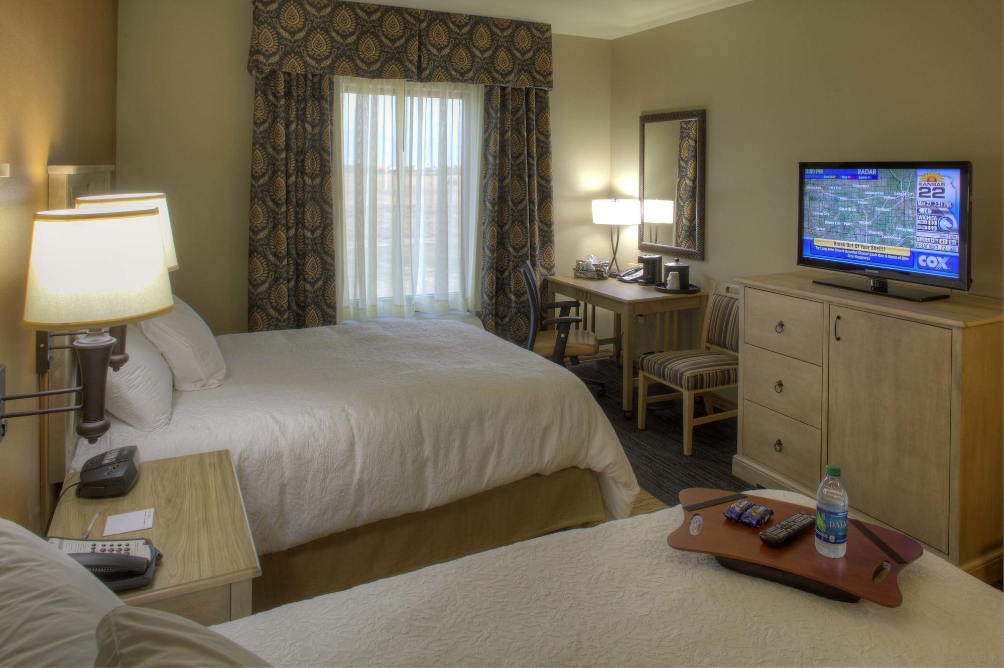 Hampton Inn & Suites Dodge City Boot Hill Casino Exterior foto