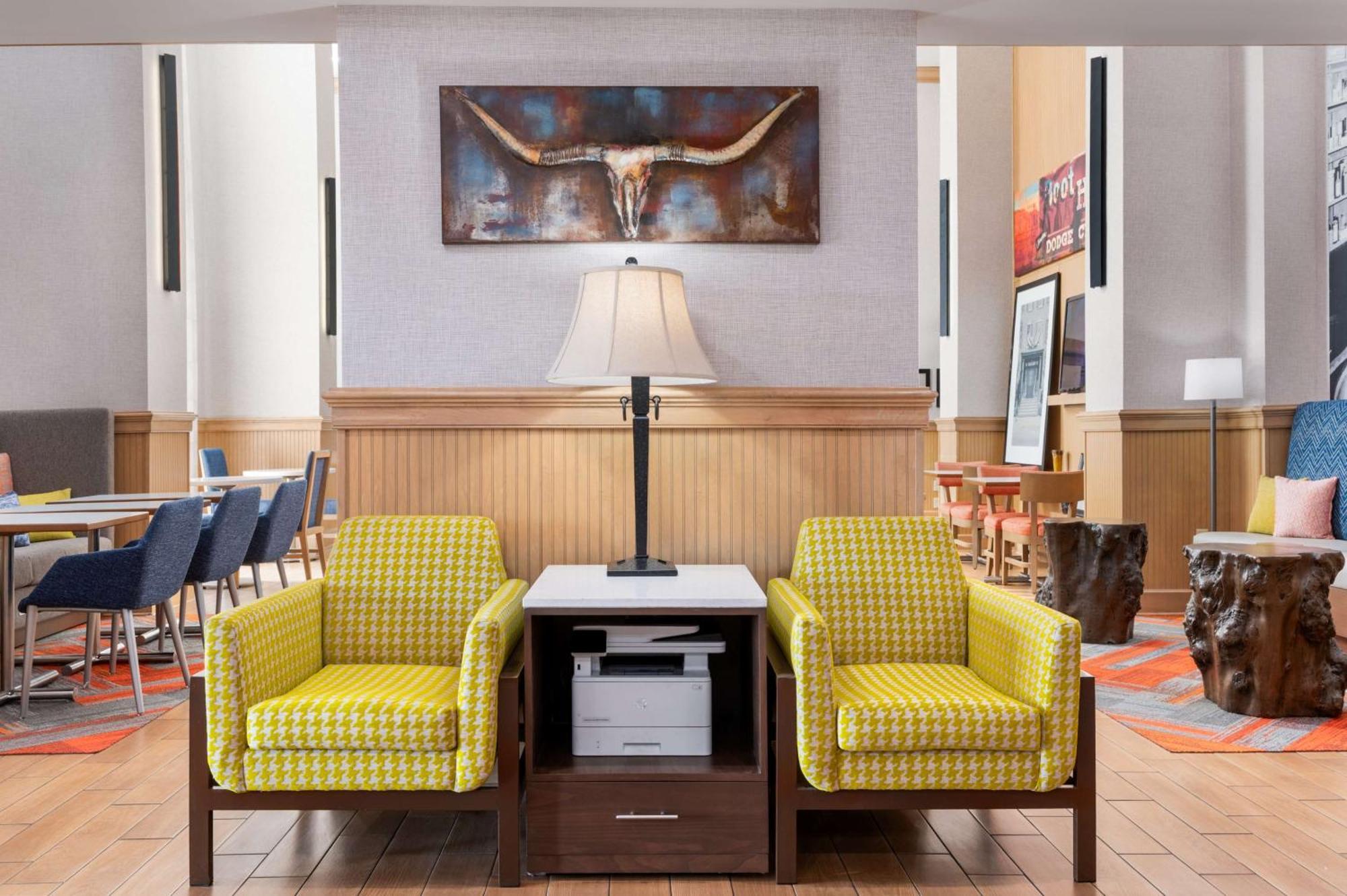 Hampton Inn & Suites Dodge City Boot Hill Casino Exterior foto